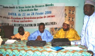 Une partie de la table de séance ouverture